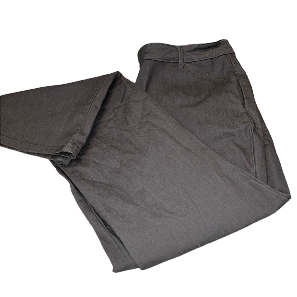 Gray Pants Women’s Size 14 Medium Relaxed Fit Mid Rise Straight Leg Style Casual